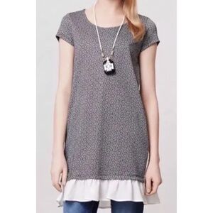 Anthropologie Clu + Willoughby gray & white Flutter Heather tunic Sz M